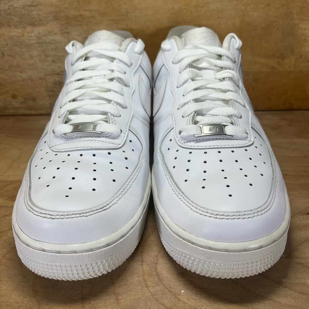Nike Air Force 1 One ‘07 Womens Size 11.5 Shoes Sneakers Triple White 315122-111 - Picture 2 of 8